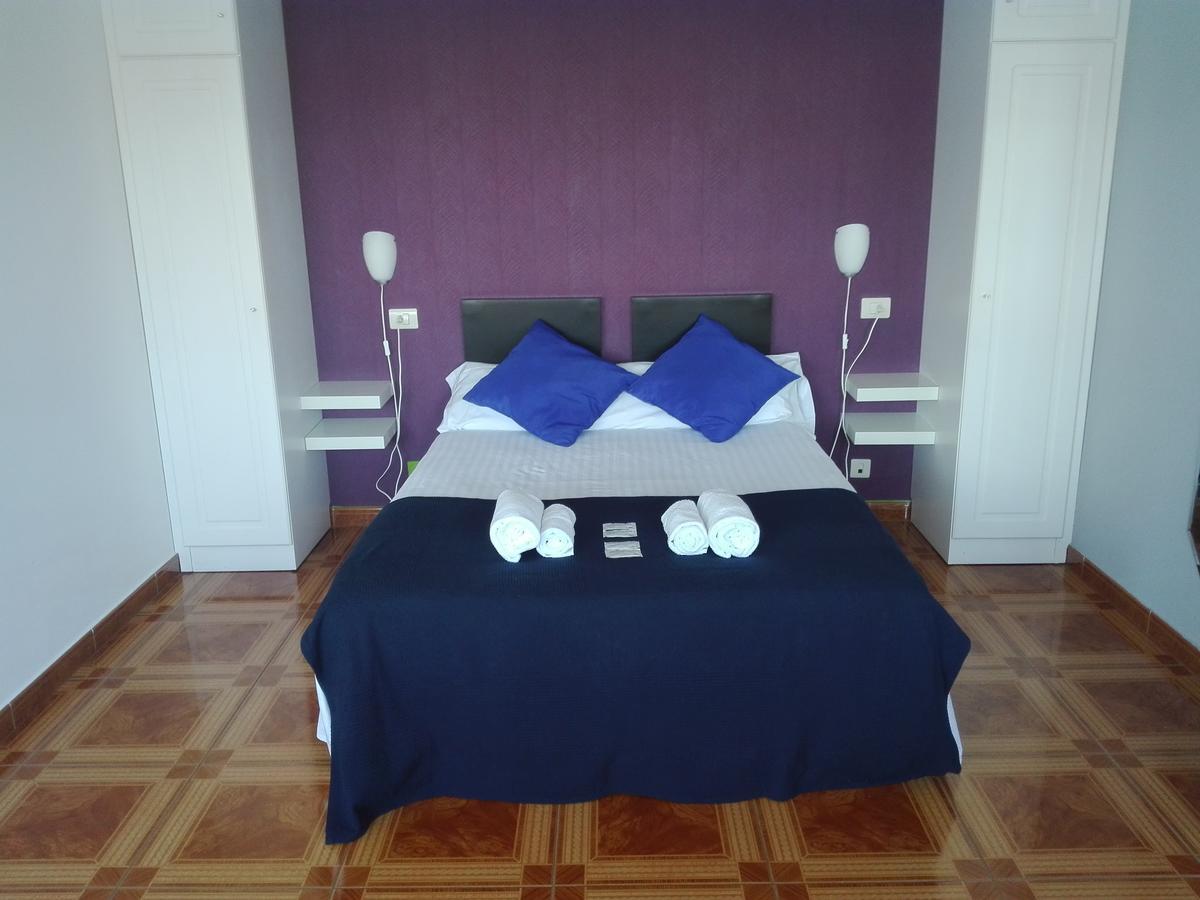 Aparthotel Corcubion Playa De Quenxe Kültér fotó